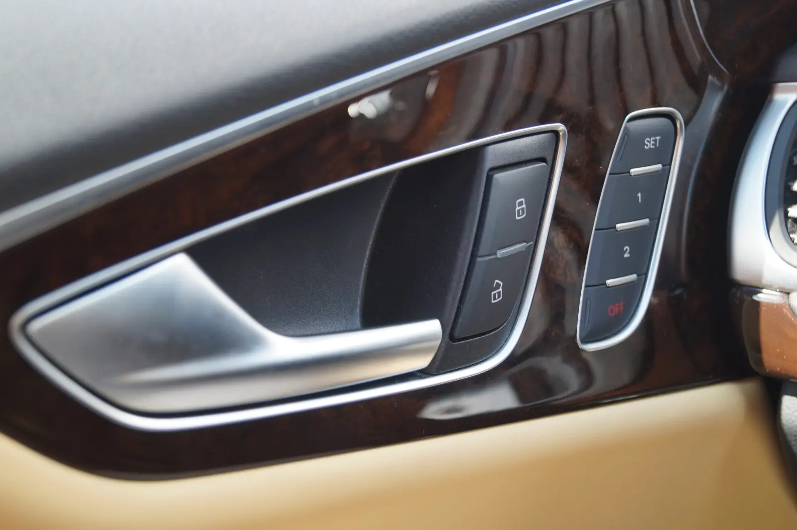 Audi A7 Sportback 3.0 TFSI quattro | 299 ch | BVA | Cuir beige | Toit ouvrant | Régulateur adaptatif | Caméra de recul | Phares bi-xénon
