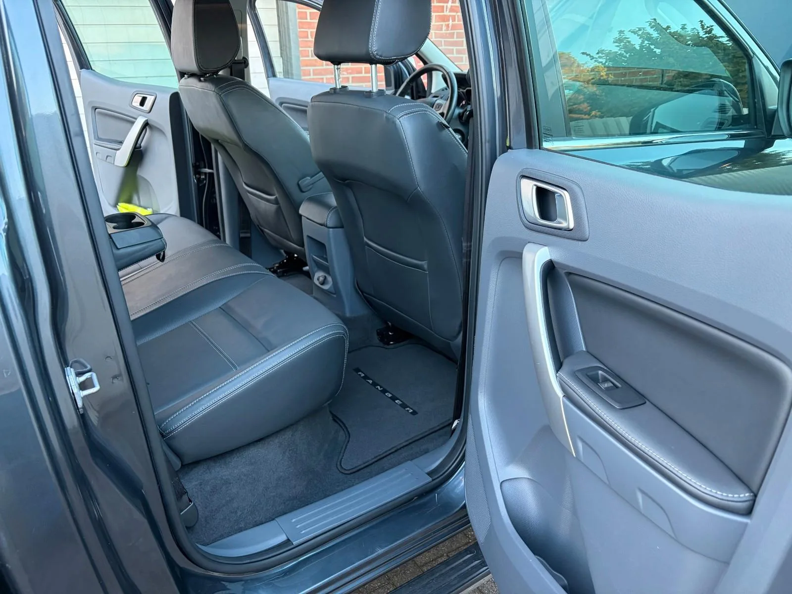 FORD RANGER LIMITED DOPPELKABINE 4X4*3,2 L TÜV 6-28* | BVM