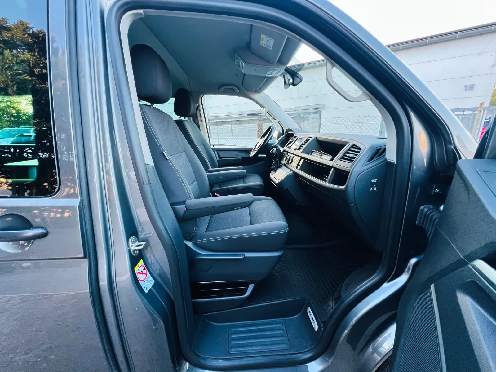 VOLKSWAGEN T6 MULTIVAN 2.0 TDI 150CH - DSG - GPS - CAMÉRA - ATTELAGE - 7 PLACES - 114.000 KMS