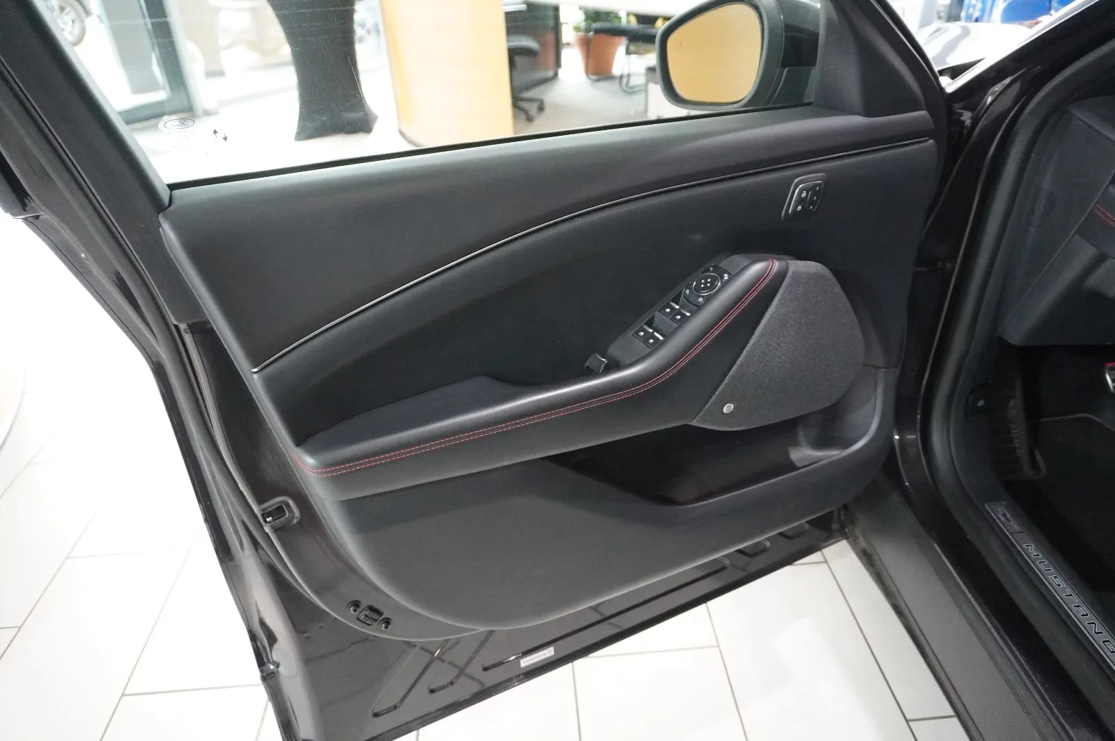 FORD MUSTANG MACH-E AWD 99KWH GPS / LED / 360° / PANORAMIQUE /  351 ch | BVA | 99KWH