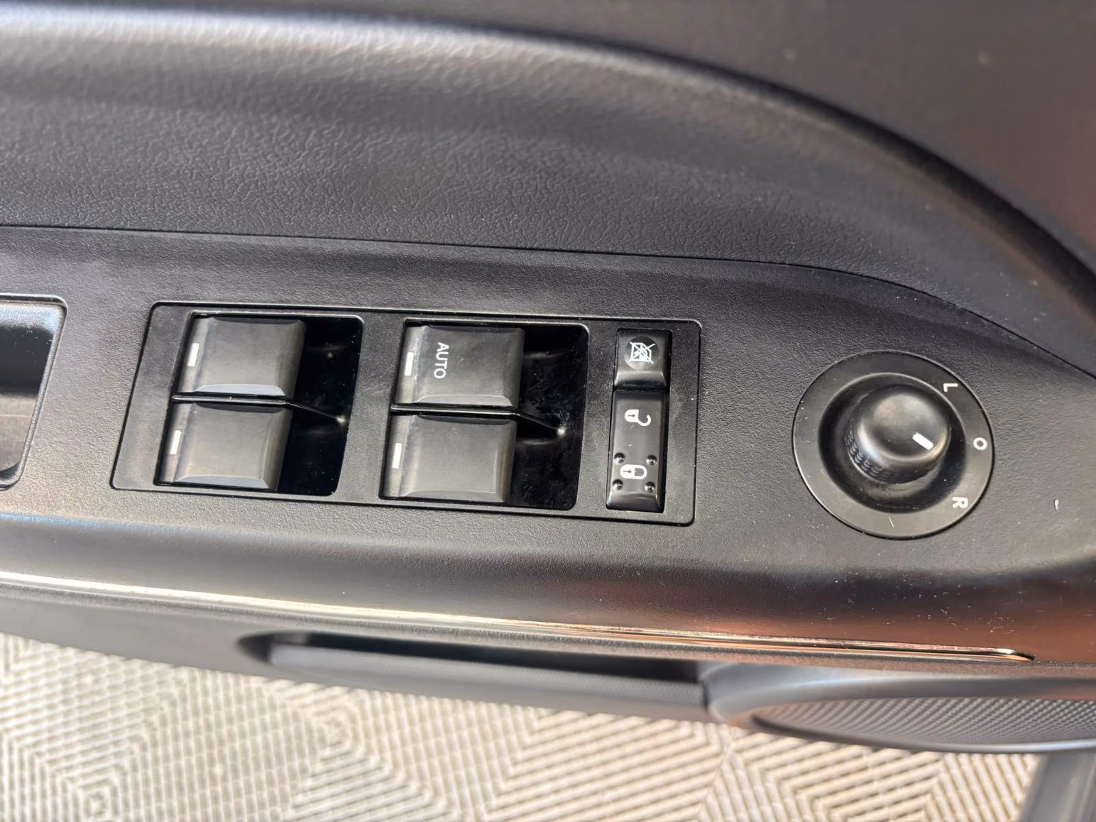 Jeep Compass 2.4 170 ch 4x4 Limited • Boîte auto • Cuir • GPS • Sièges chauffants • Radars AV/AR