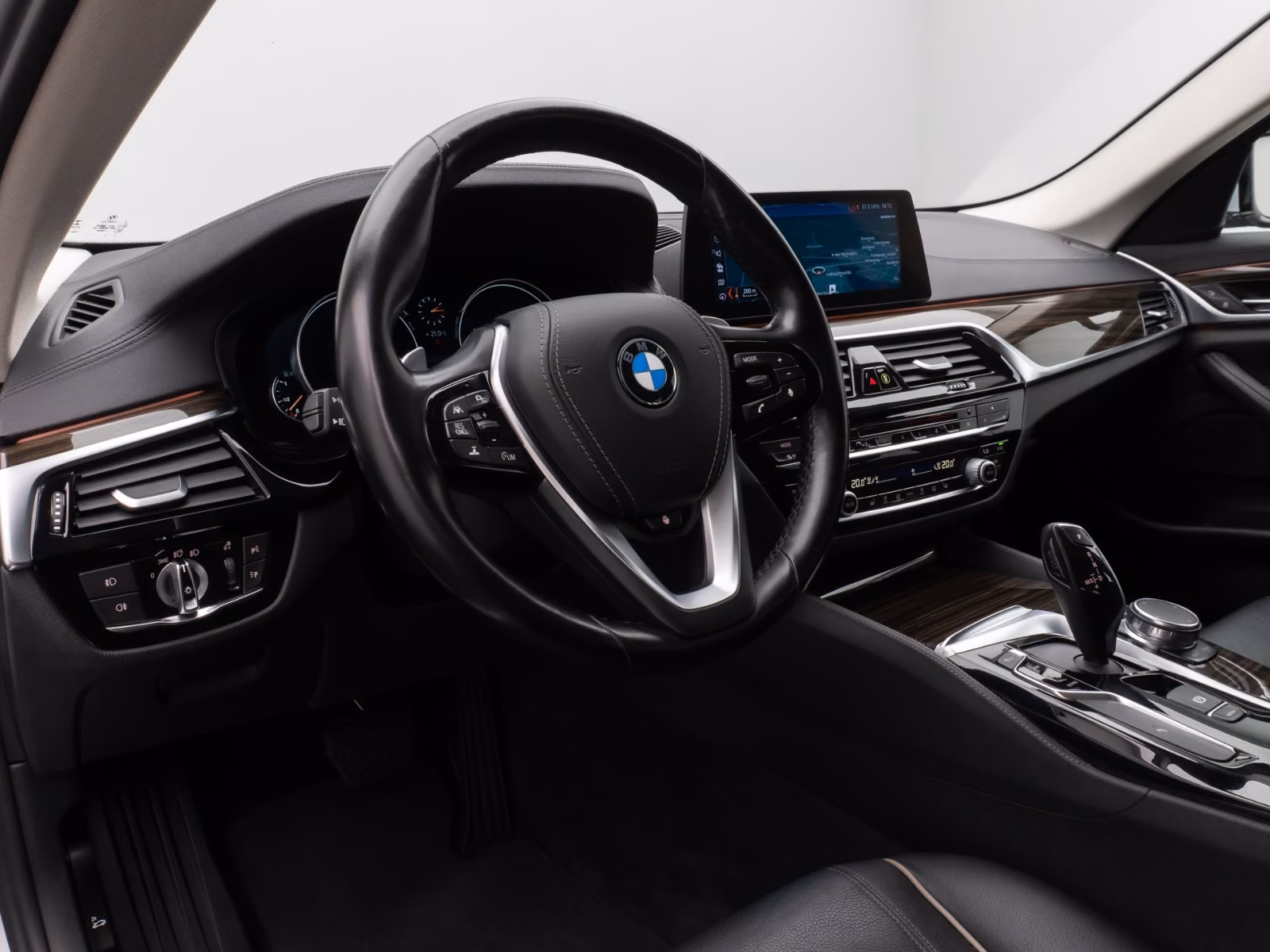 BMW 530i TOURING 252CH - LUXURY LINE -  CAMÉRA - HUD - 142.000 KMS
