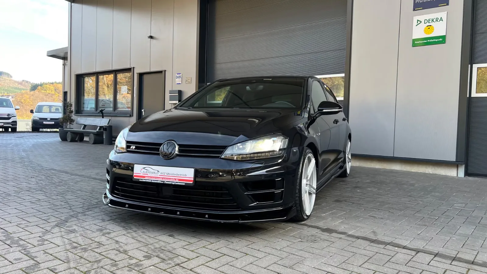 VOLKSWAGEN GOLF VII - R 4MOTION - 300 CV - BVM - HISTORIQUE COMPLET