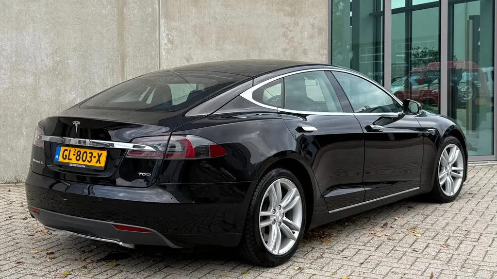 Tesla Model S 70D 333ch - Soh 89% - Supercharge gratuite - Autonomie 390km - Pack Climat Froid - Jantes 19"