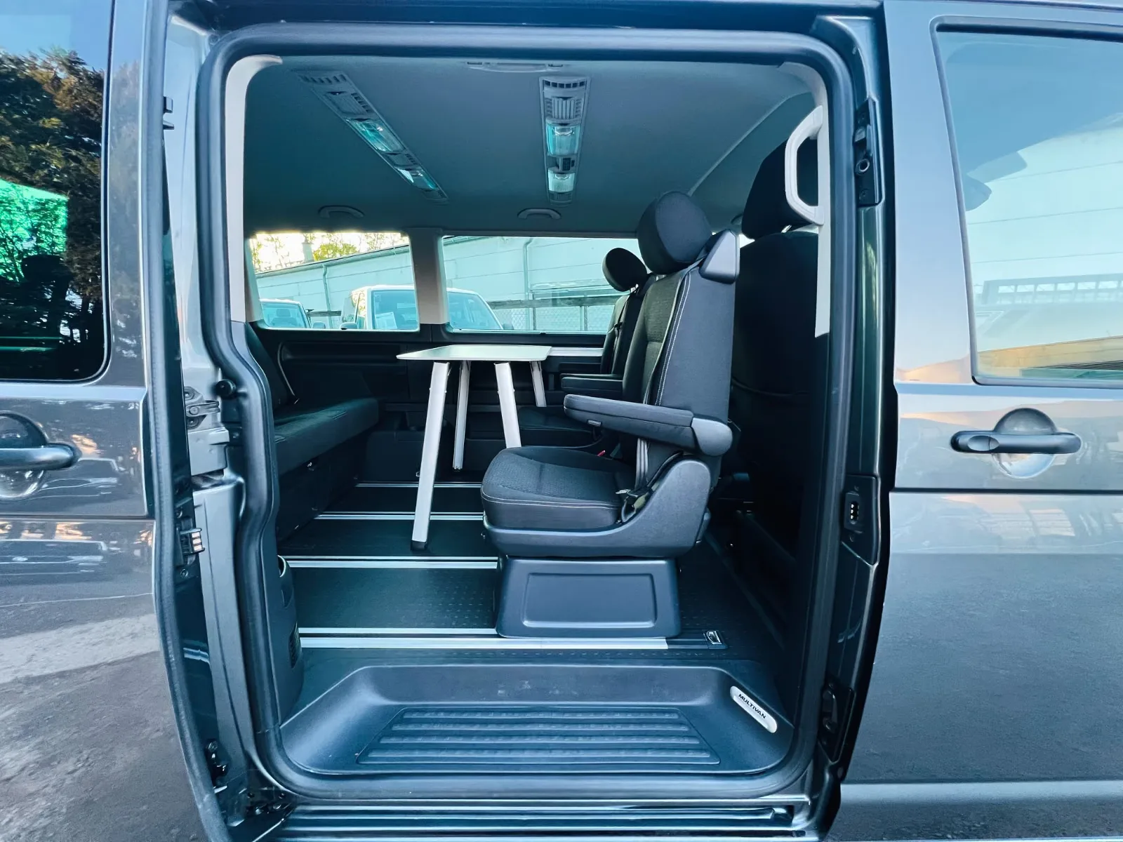 VOLKSWAGEN T6 MULTIVAN 2.0 TDI 150CH - DSG - GPS - CAMÉRA - ATTELAGE - 7 PLACES - 114.000 KMS
