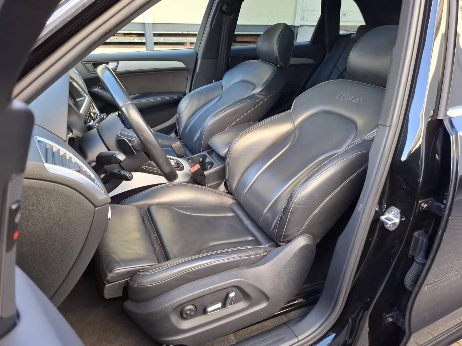 Audi SQ5 3.0 TDI competition quattro | 326 ch | BVA | Toit panoramique | Cuir | Régulateur adaptatif | GPS | Attelage