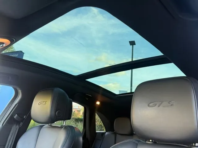 Porsche Macan GTS | 360 ch | BVA | Toit panoramique | Suspension pneumatique | Bose | Échappement sport | Sièges ventilés