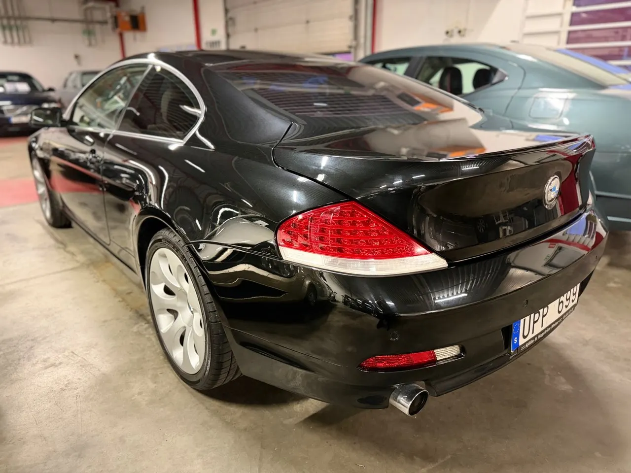 BMW Série 6 645Ci Coupé V8 | 333 ch | BVA | Cuir beige | Toit ouvrant | Phares bi-xénon | Sièges électriques à mémoire | Jantes 19 pouces