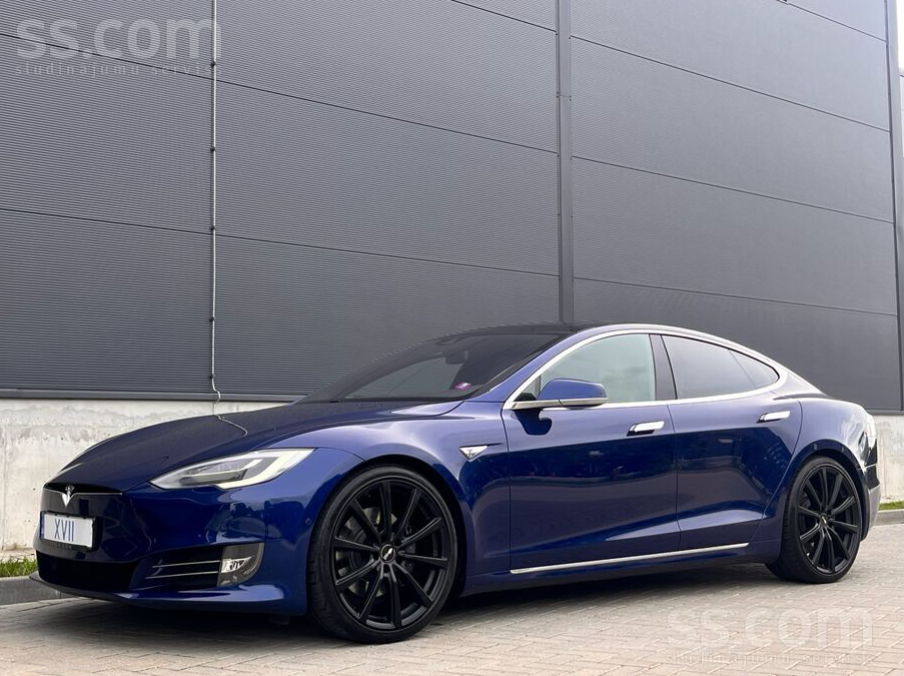 Tesla Model 75D 332ch 4x4 - Toit ouvrant panoramique - Autopilot - Suspension pneumatique - Régulateur adaptatif