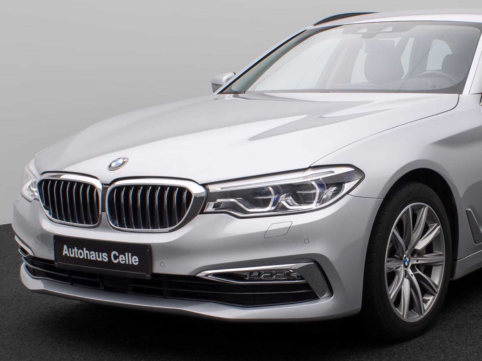 BMW 530i TOURING 252CH - LUXURY LINE -  CAMÉRA - HUD - 142.000 KMS