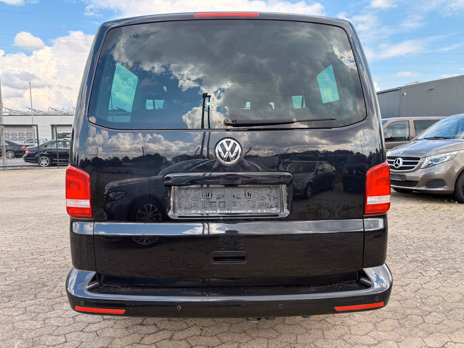 VOLKSWAGEN T5 MULTIVAN SPÉCIAL 2.0 TDI 140ch - 7 PLACES - CHAUFFAGE WEBASTO - GPS - SIÈGES CHAUFFANTS - CLIM BIZONE