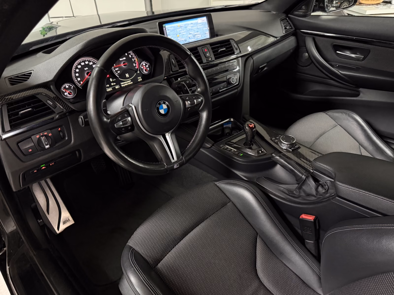 BMW M4 COUPE 431CH