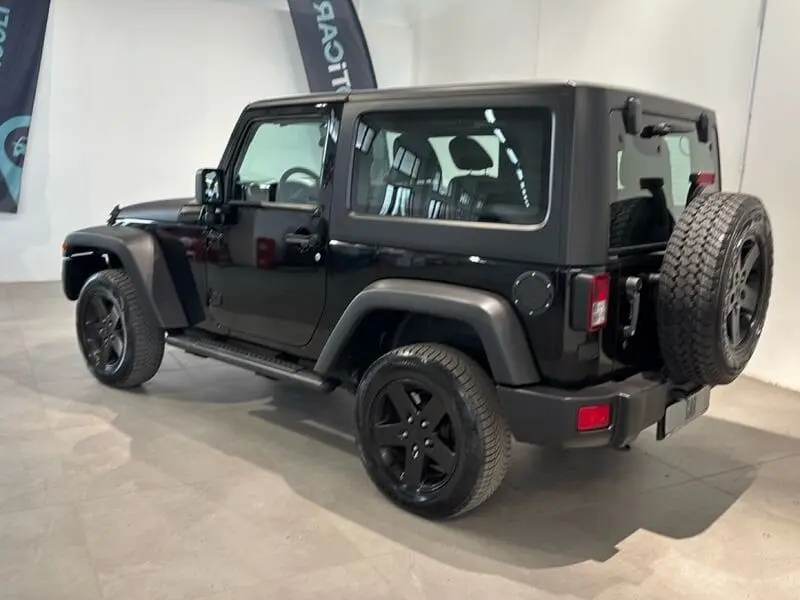 Jeep Wrangler 2.8 CRD Sport | 200 ch | BVM | Hard-top | Climatisation | Régulateur de vitesse | Jantes alu noires