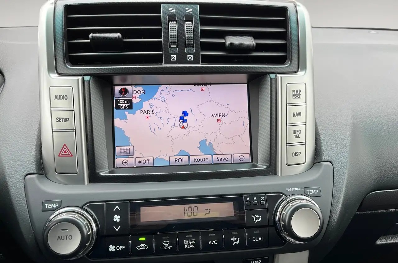 Toyota Land Cruiser 3.0 D-4D 190 ch Executive • Boîte auto • 4x4 • Cuir • GPS • Caméra • Sièges chauffants
