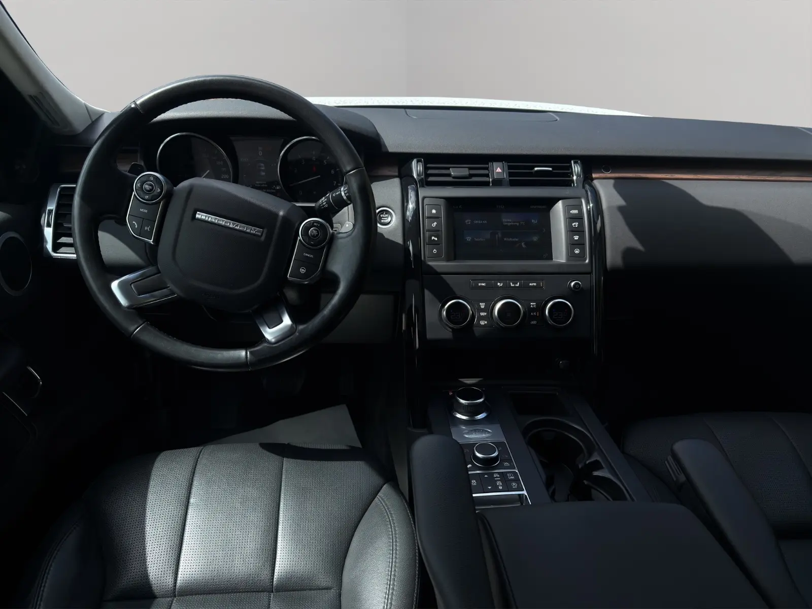 Land Rover Discovery 5 Si6 3.0 V6 SE | 340 ch | BVA | Suspension pneumatique | Cuir | Régulateur adaptatif | Sièges chauffants | Attelage