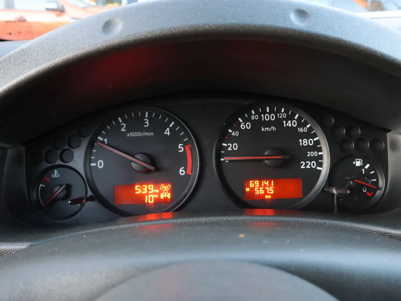 NISSAN NAVARA KING CAB SE 4X4 2.5 DCI 1ERE MAIN CLIM TUV  | 190 ch | BVM | VOLANT EN CUIR