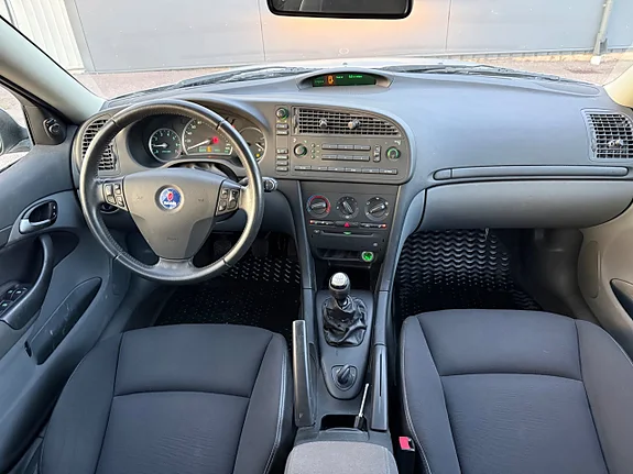 SAAB 9-3 SPORTCOMBI 1.8 LINEAR 122 ch BVM - 1ère MAIN - ATTELAGE - 166760 KM