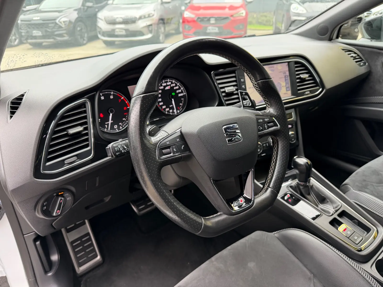 SEAT LEON CUPRA - 300 CV - ALCANTARA - BVA - ÉCHAPPEMENT SPORT