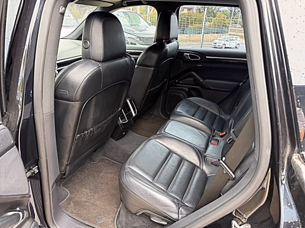 Porsche Cayenne 3.0 Diesel | 250 ch | BVA | Intérieur cuir | Phares xénon | Sièges électriques | Régulateur de vitesse