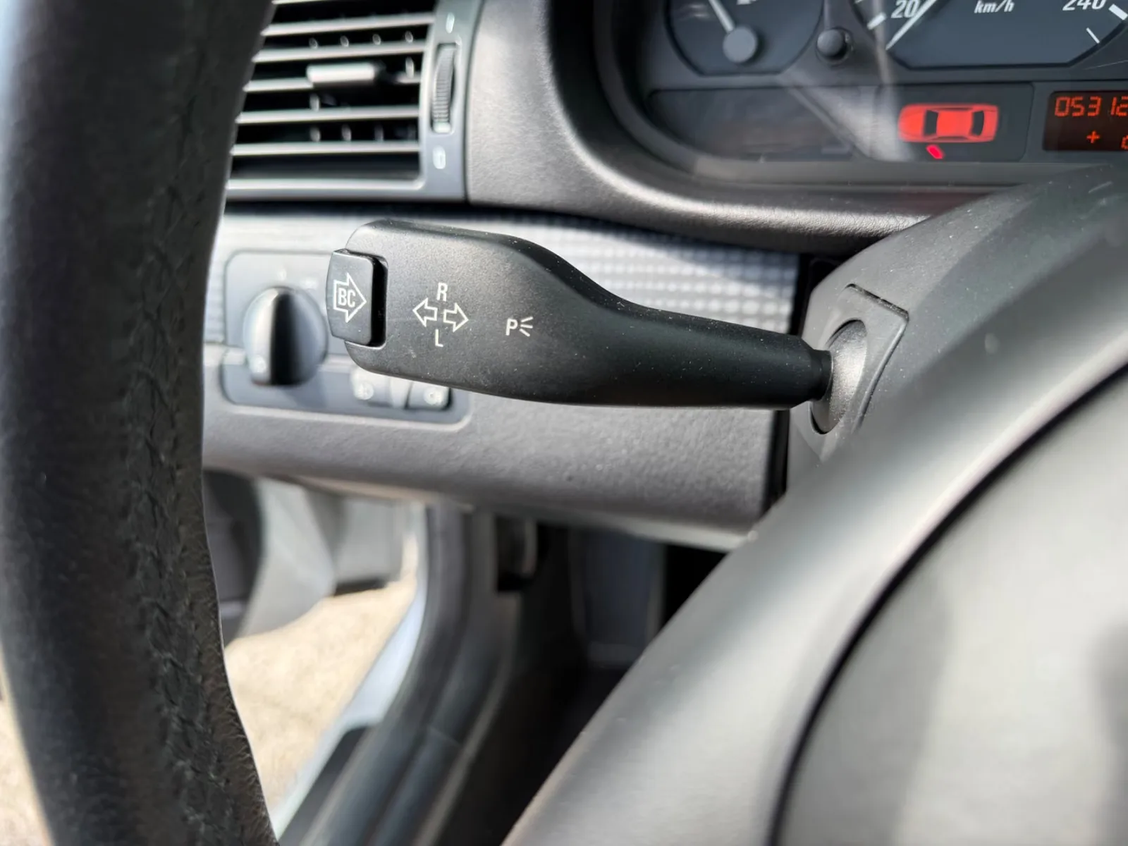 BMW 320 I COUPE  | 170 ch | BVM | TOIT OUVRANT | VOLANT EN CUIR
