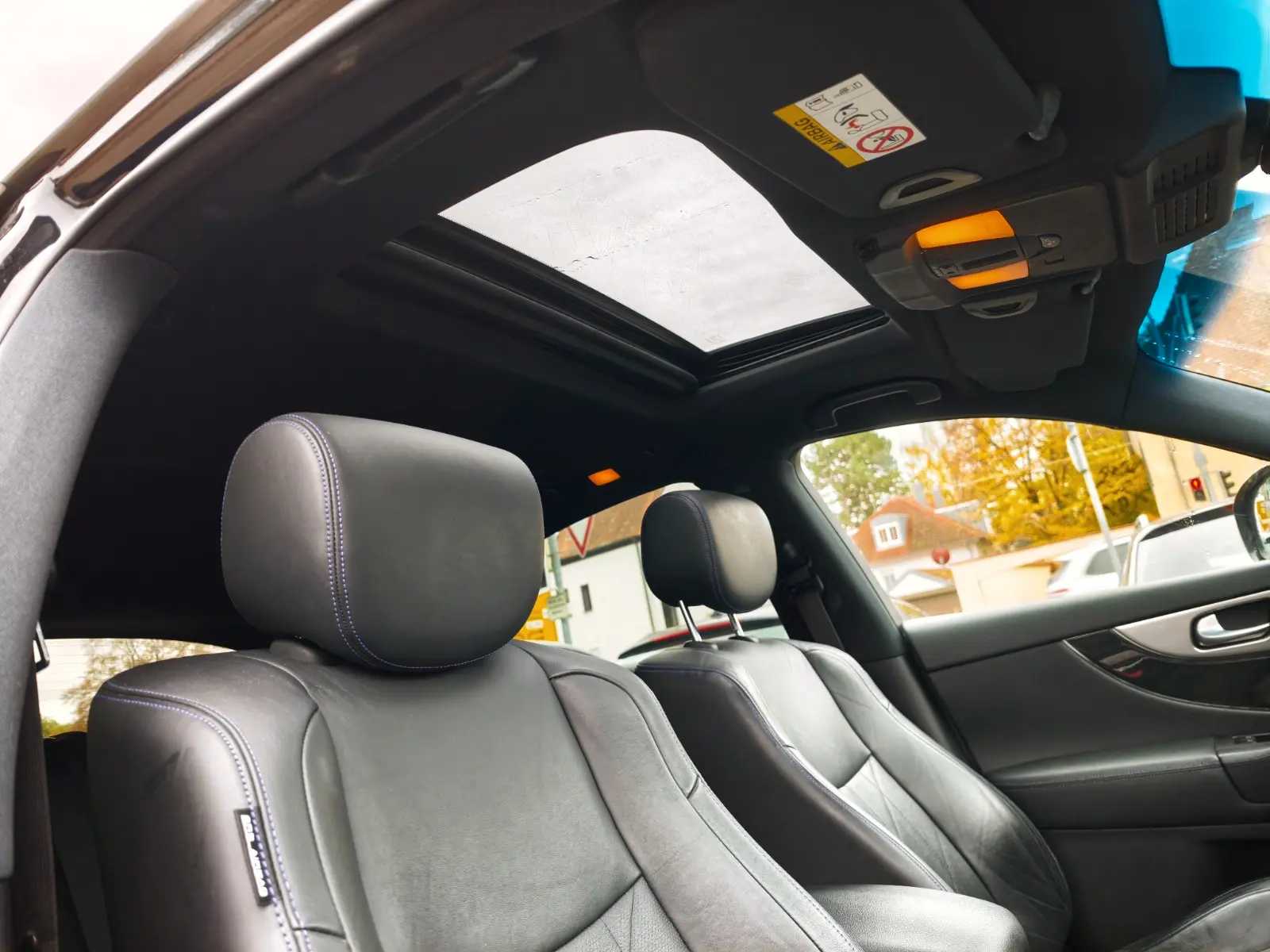 Infiniti QX70 3.0d S Premium | 238 ch | BVA | Cuir | Toit ouvrant | Régulateur adaptatif | Sièges chauffants et ventilés | GPS