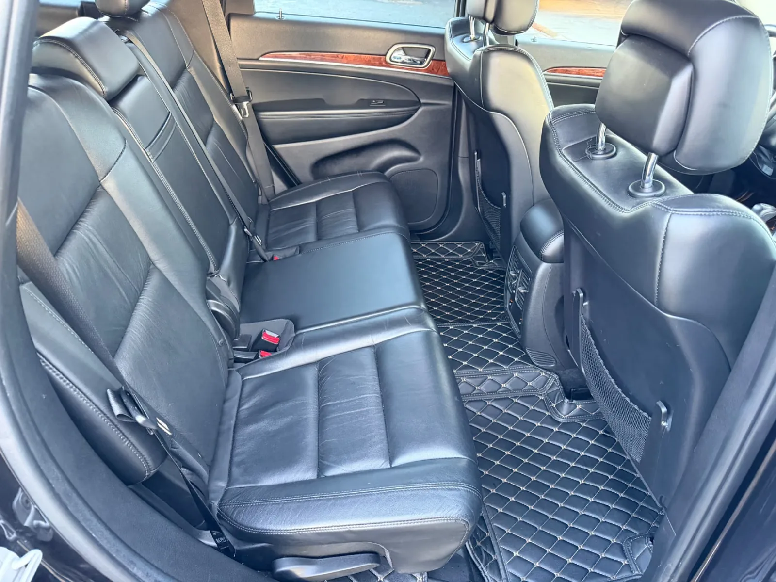 JEEP GRAND CHEROKEE 3.0 CRD LIMITED | 241 ch | 4X4 | BVA | HAYON ÉLECTRIQUE | RÉGLAGE ÉLECTRIQUE DES SIÈGES AVEC FONCTION MÉMOIRE | VOLANT EN CUIR