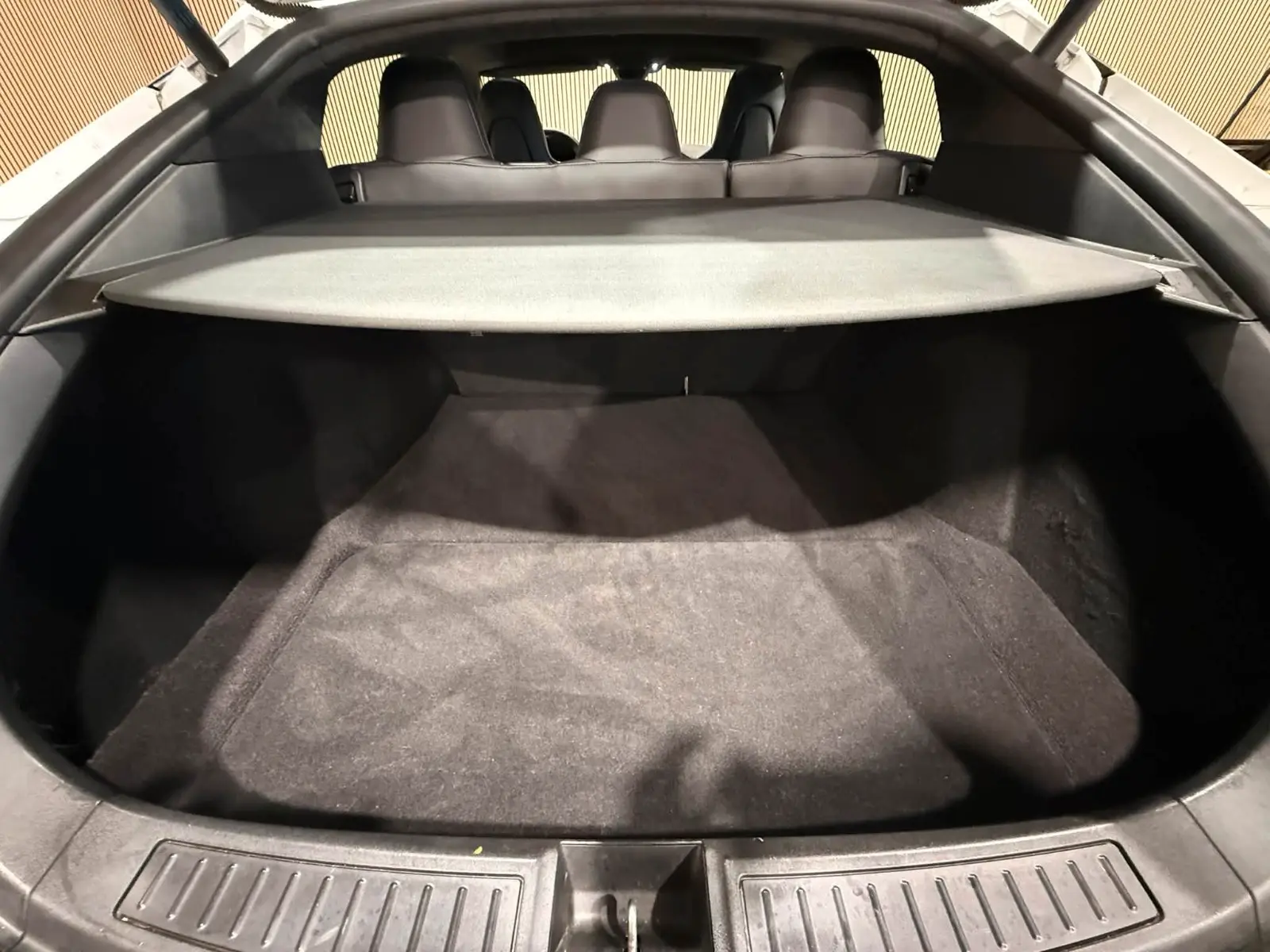 Tesla Model S Performance 85 367ch - Supercharge gratuite - Jantes 17" - Régulateur - Toit panoramique - Sièges chauffants éléctriques