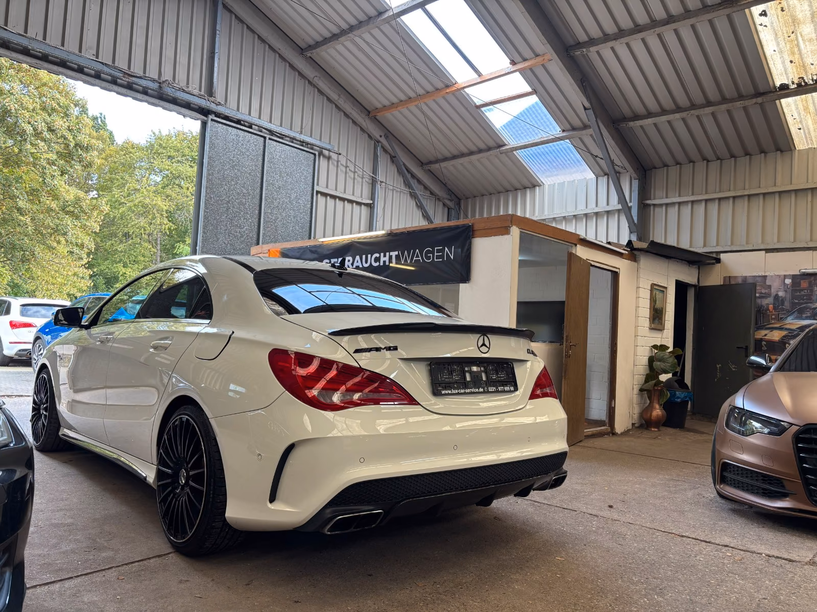 Mercedes CLA 45 AMG 4MATIC 381 ch • Pack Carbone AMG • DCT • Cuir • GPS • Sièges sport • Jantes 19"