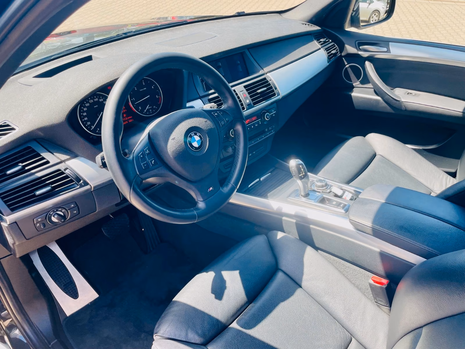 BMW X5 XDRIVE40D PACK M*XENON*AT*NAVI*HUD*360° | 306 ch | 4X4 | BVA | HEAD-UP-DISPLAY | PACK M | FEUX DE VIRAGE