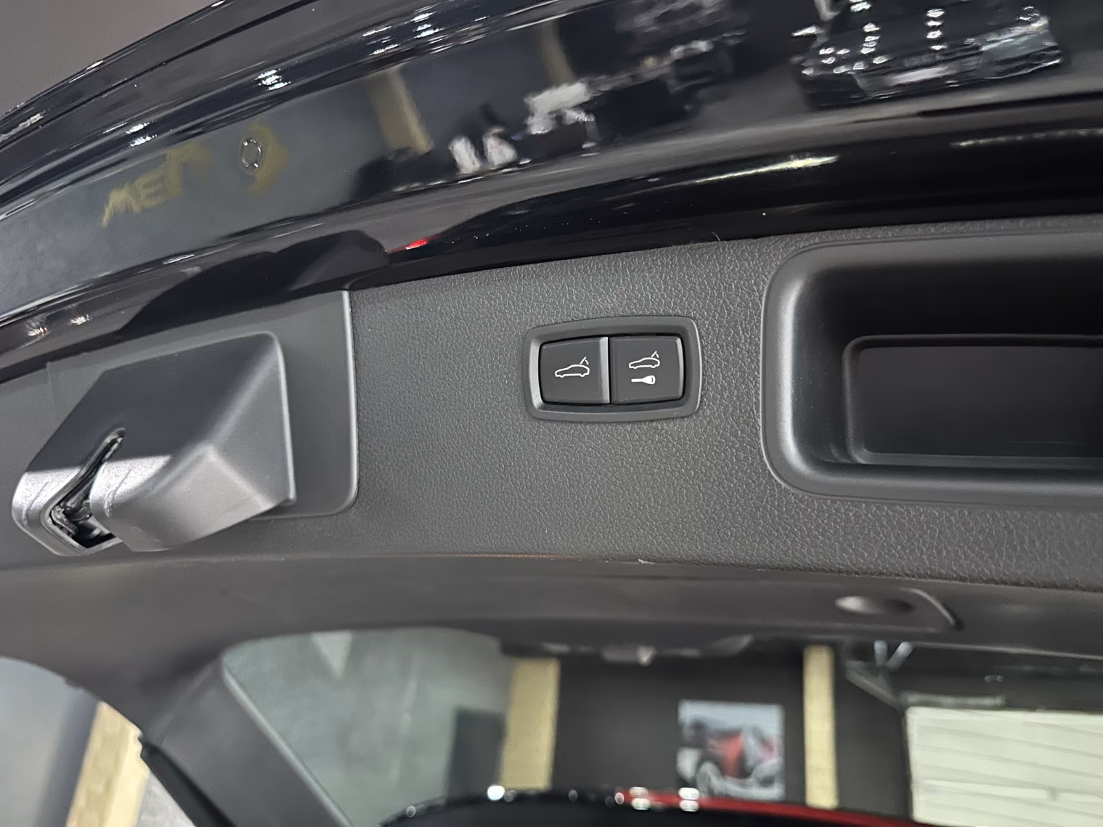 PORSCHE MACAN S / PANORAMA /  / CAMÉRA / BOSE | 340 ch | 4X4 | BVA | HAYON ÉLECTRIQUE | PACK SPORT | RÉGLAGE ÉLECTRIQUE DES SIÈGES AVEC FONCTION MÉMOIRE