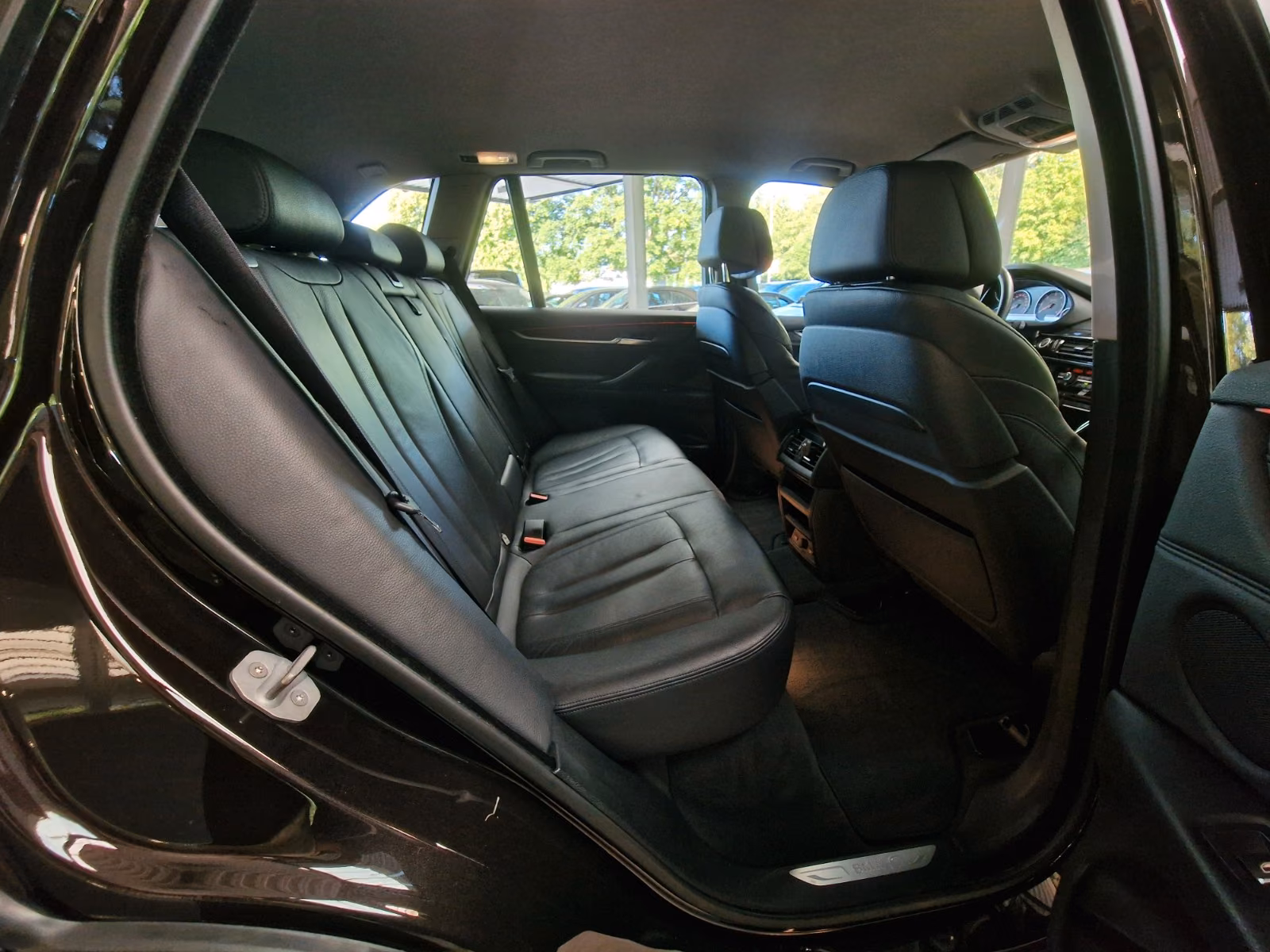 BMW X5 xDRIVE 40d 3.0 BI-TURBO 313ch BVA - CUIR DAKOTA - SIÈGES CHAUFFANTS ET VENTILÉS - ATTELAGE - CAMÉRA DE RECUL - SUSPENSION ADAPTATIVE