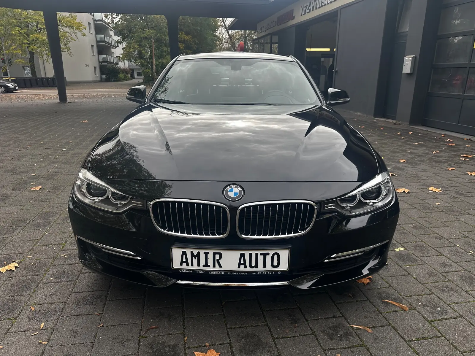BMW 328i xDRIVE 2.0 TURBO 245ch - 4X4 - CUIR DAKOTA - AFFICHAGE TÊTE HAUTE - SIÈGES ÉLECTRIQUES À MÉMOIRE - GPS