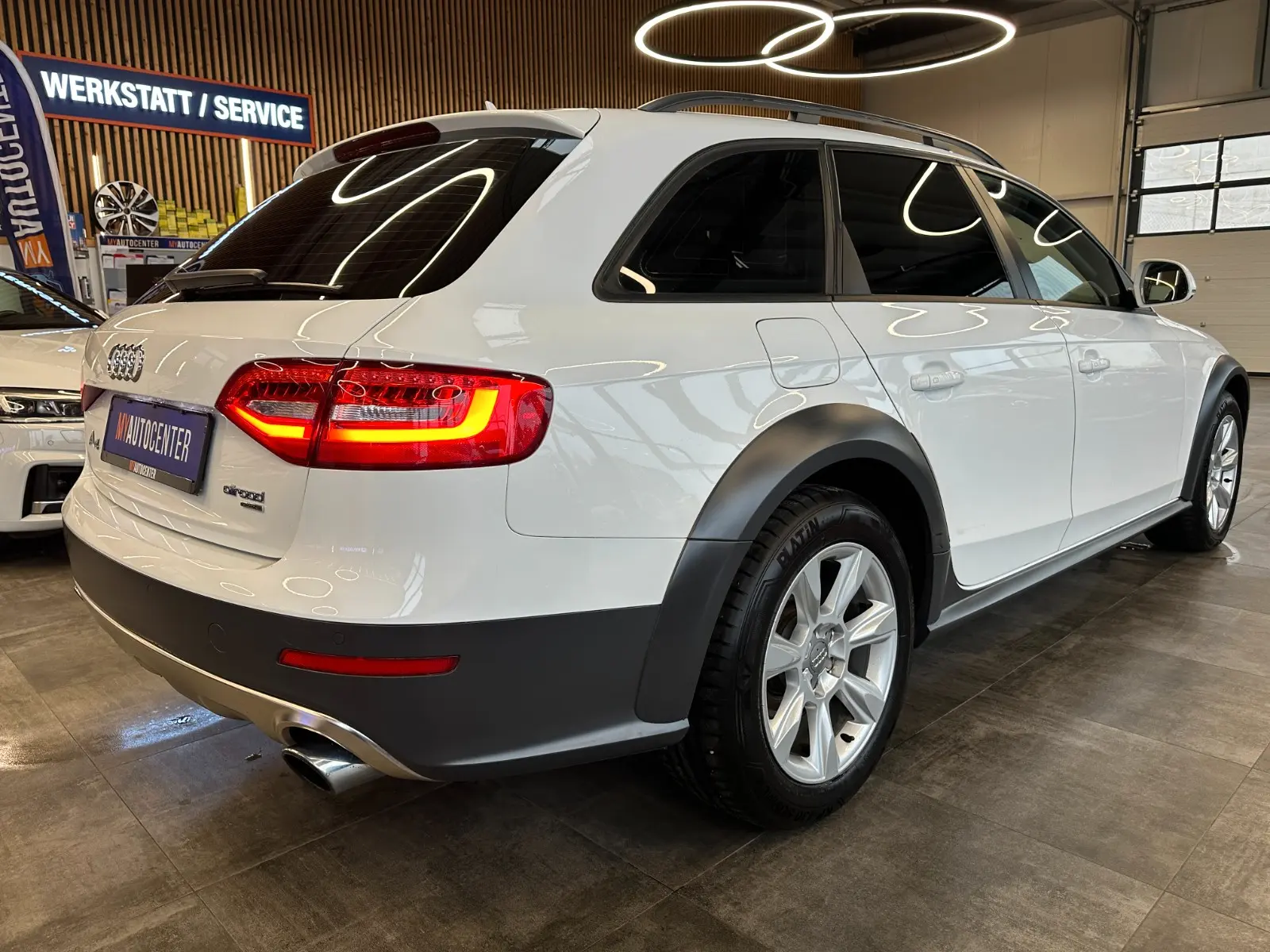 Audi A4 Allroad 2.0 TFSI quattro 211 ch • S tronic • GPS • Radars AV/AR • Régulateur • Sièges chauffants