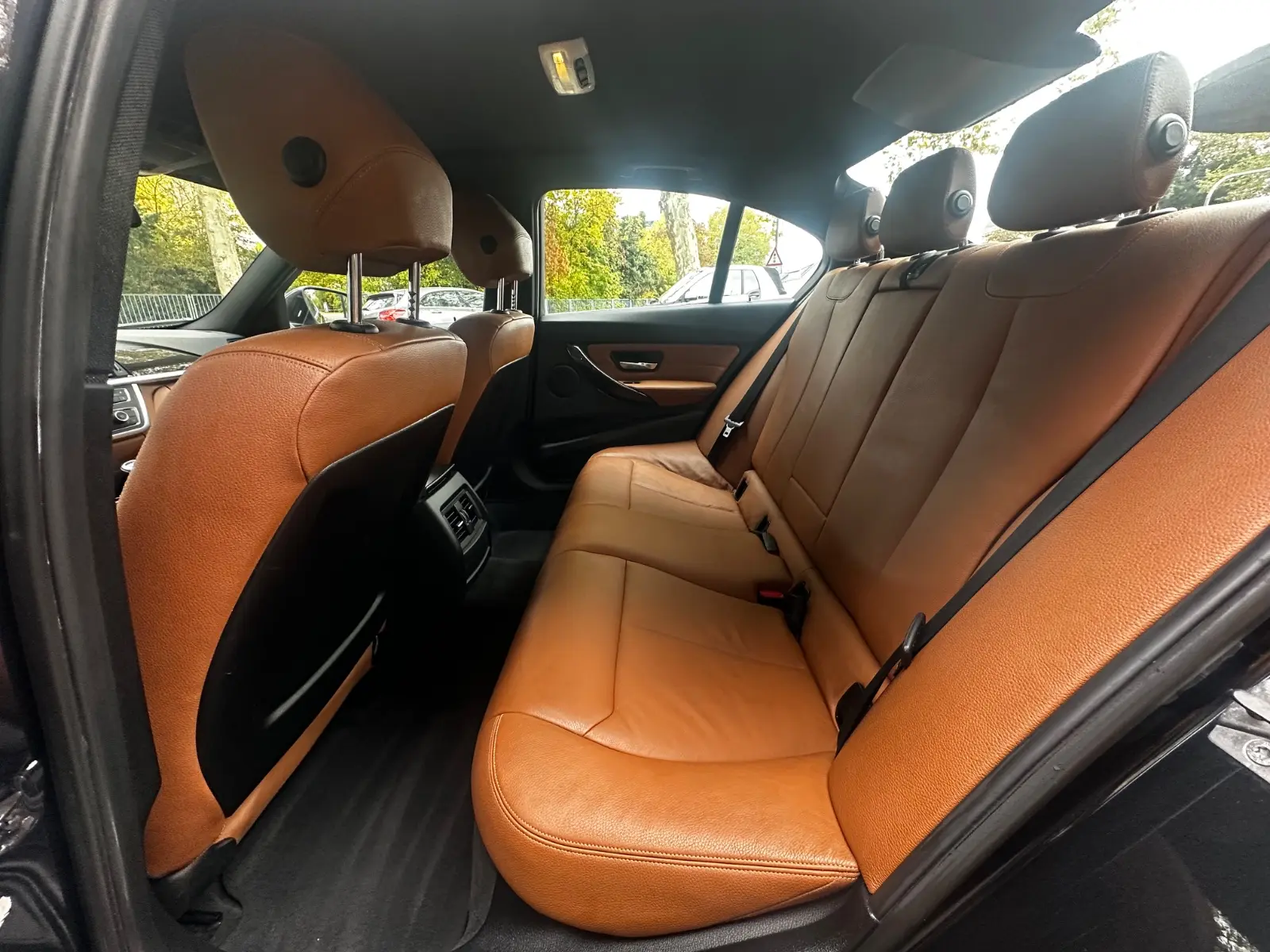 BMW 328i xDRIVE 2.0 TURBO 245ch - 4X4 - CUIR DAKOTA - AFFICHAGE TÊTE HAUTE - SIÈGES ÉLECTRIQUES À MÉMOIRE - GPS
