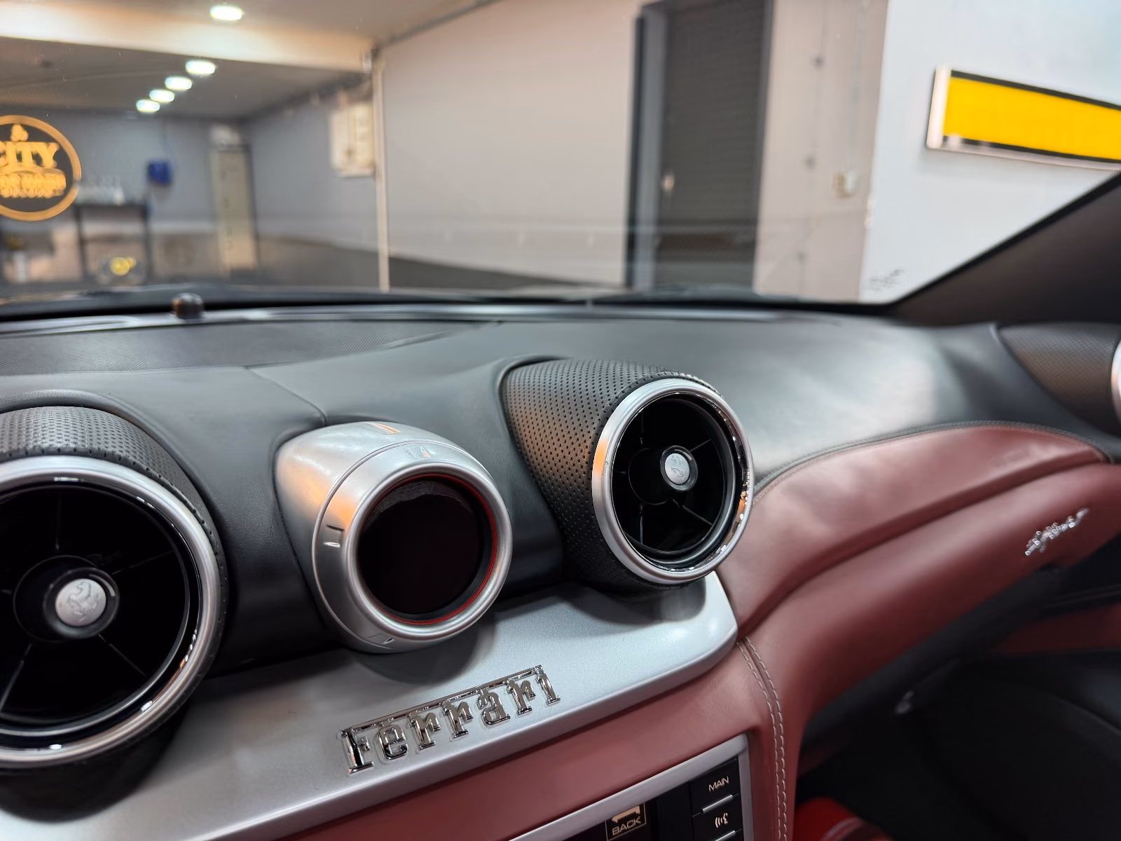 FERRARI CALIFORNIA 3.9 V8 T