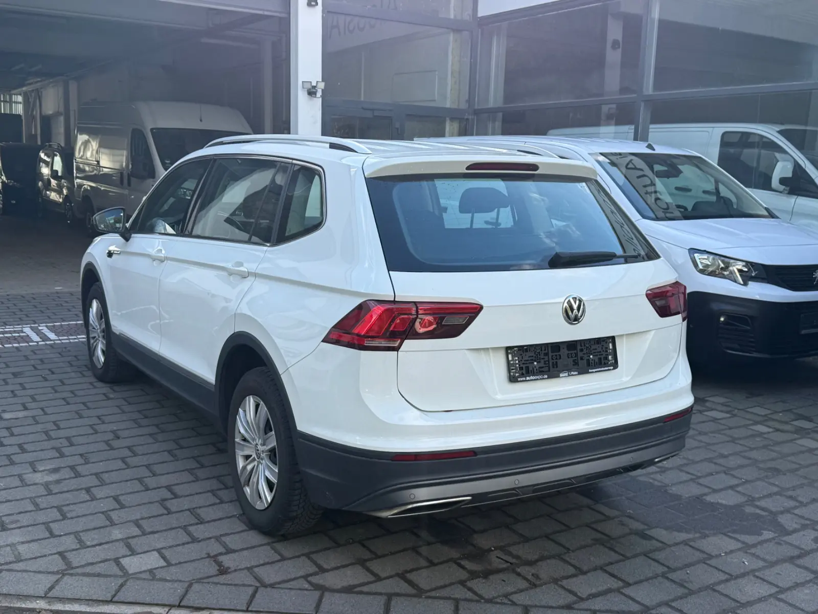 VOLKSWAGEN TIGUAN 2.0 TDI 150CH - ALLSPACE COMFORTLINE - HAYON ÉLECTRIQUE - 1ERE MAIN