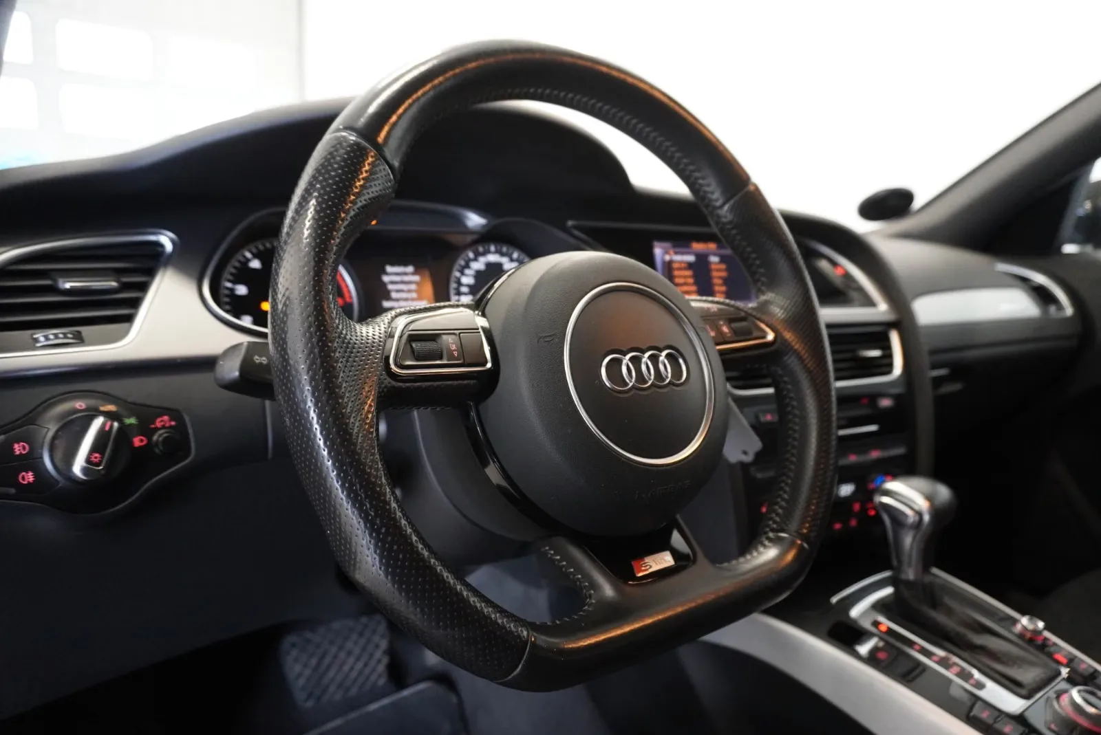 Audi A4 2.0 TFSI quattro 224 ch S line • S tronic • GPS • Radars AV/AR • Audi Sound System