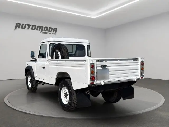 Land Rover Defender 110 2.2 TD4 Pick-up | 122 ch | BVM | Direction assistée | Verrouillage centralisé