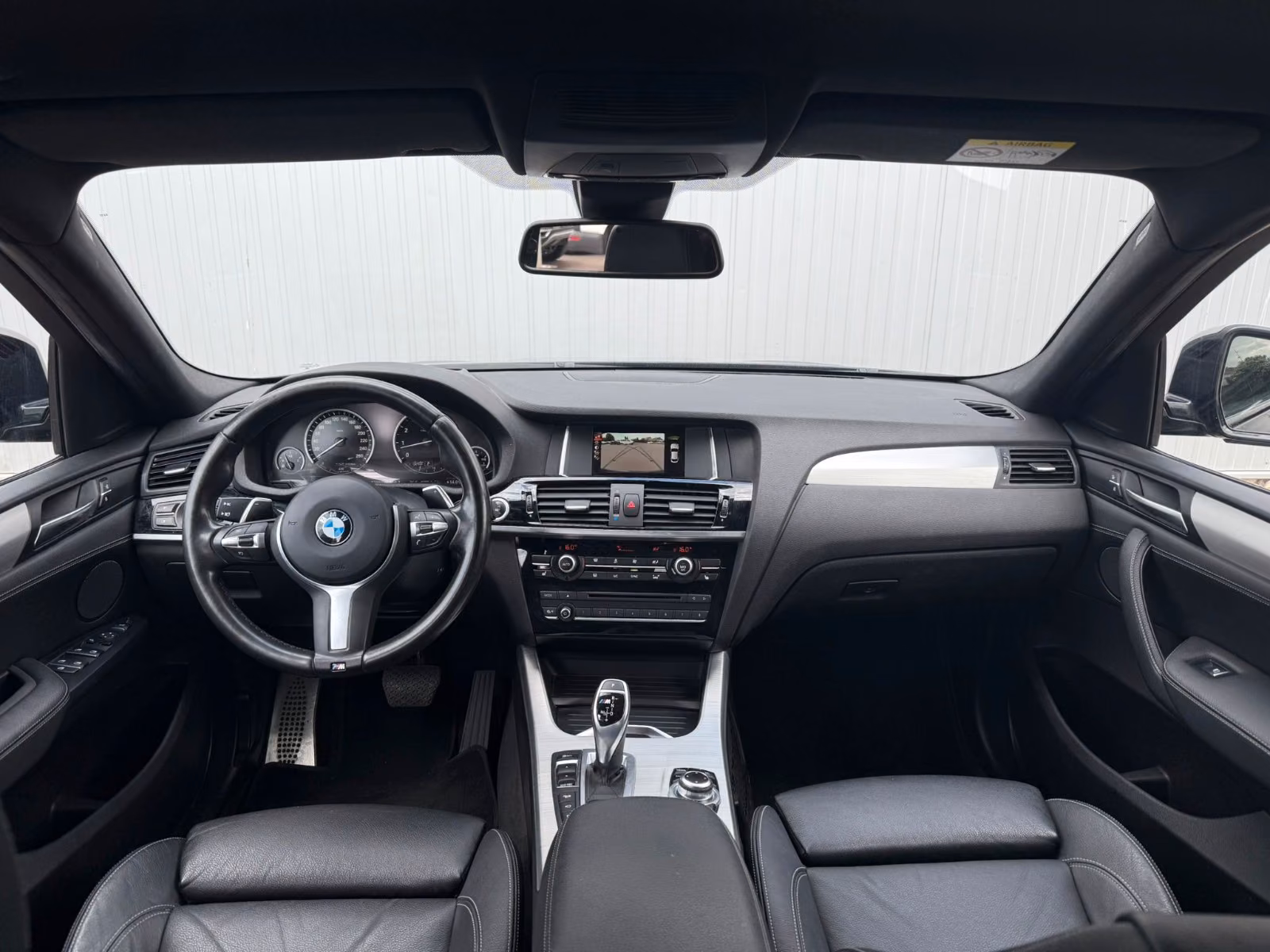 BMW X4 M40i 3.0 6 CYLINDRES 360 CH – XDRIVE – BVA – 1ÈRE MAIN – HUD – CAMÉRAS 360° – CUIR – 112 000 KM