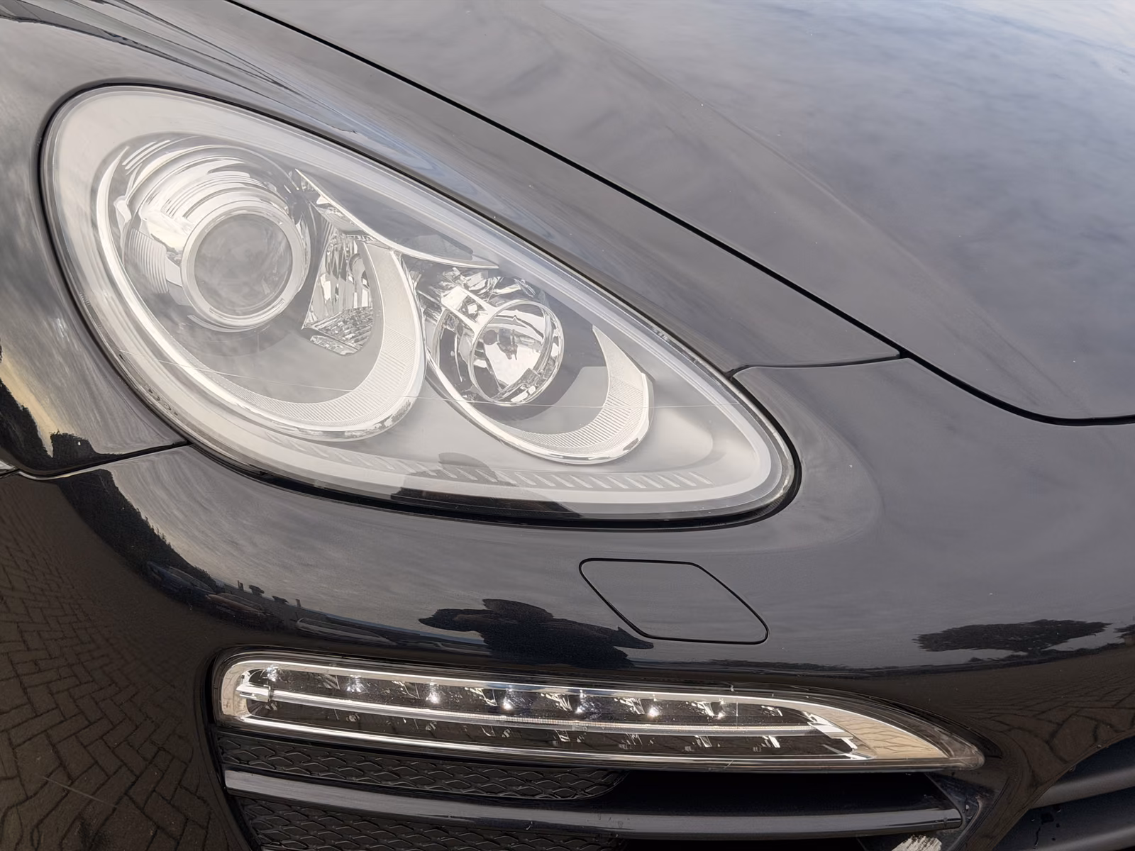 PORSCHE CAYENNE 3.6 V6 299ch TIPTRONIC 4x4 - SUSPENSION PNEUMATIQUE - CHAUFFAGE AUXILIAIRE - TOIT OUVRANT - ATTELAGE - JANTES 20"