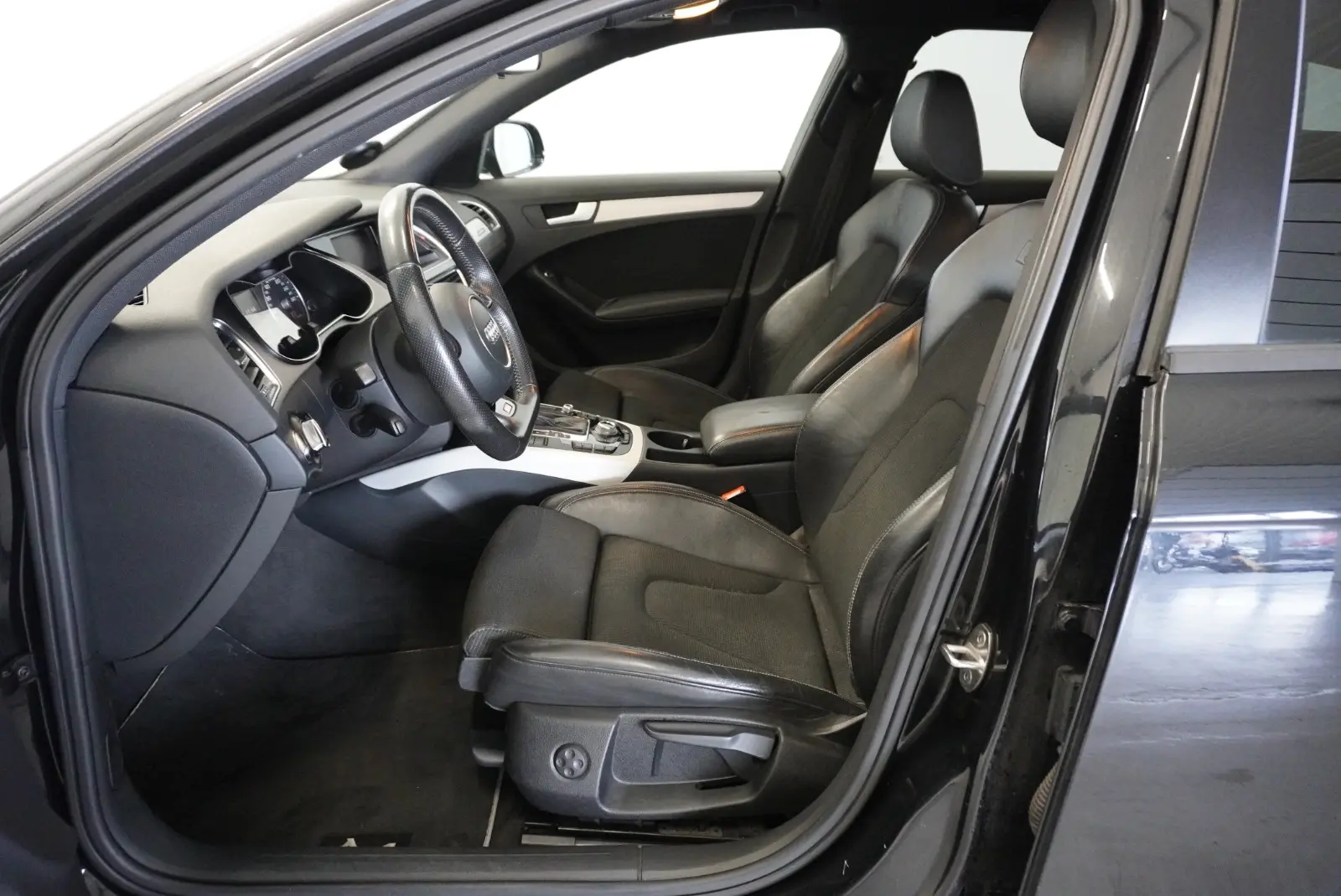 Audi A4 2.0 TFSI quattro 224 ch S line • S tronic • GPS • Radars AV/AR • Audi Sound System