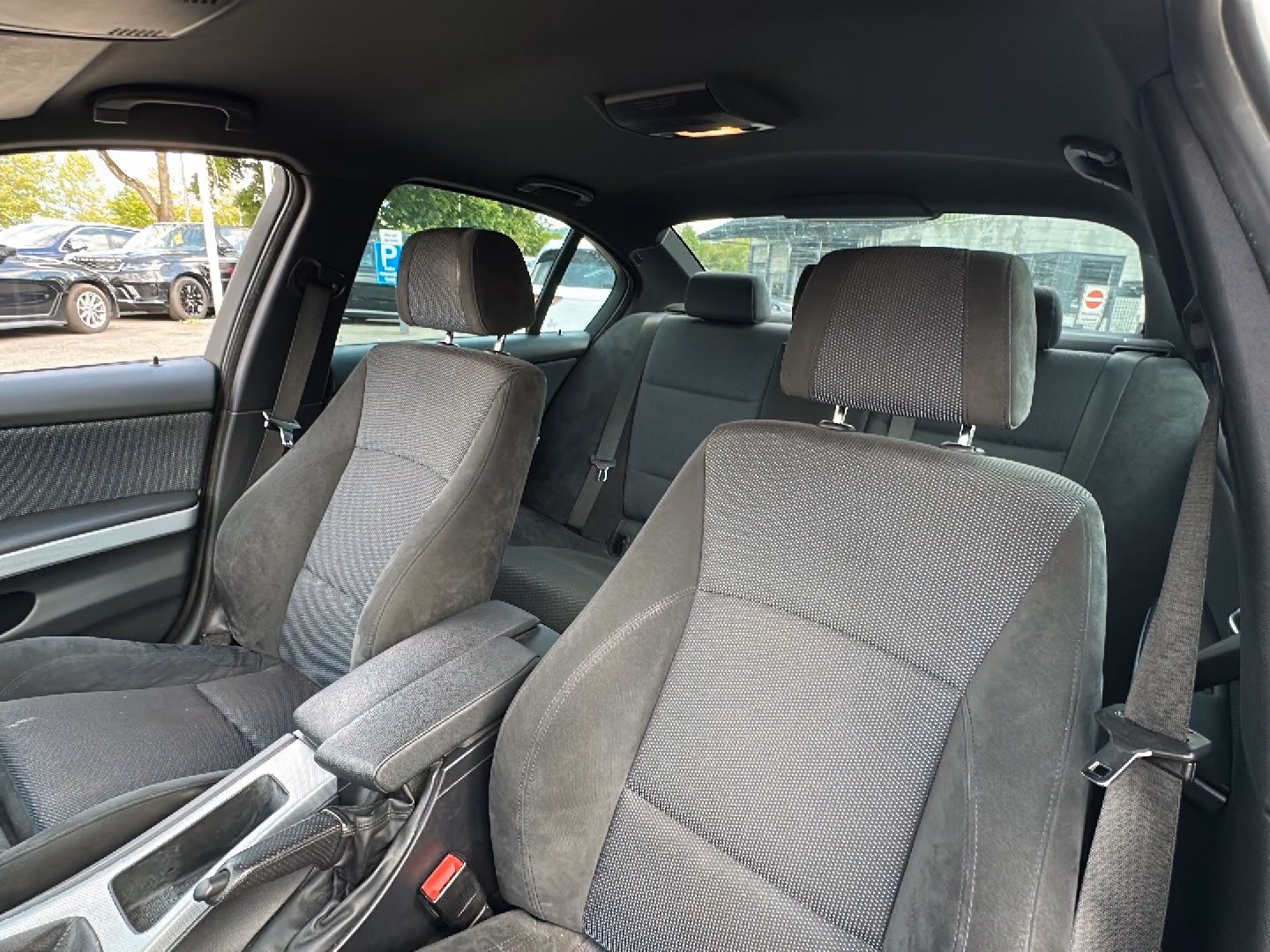 BMW 318 I M PACK SPORT | 143 ch | BVM | SIÈGES CHAUFFANTS |
