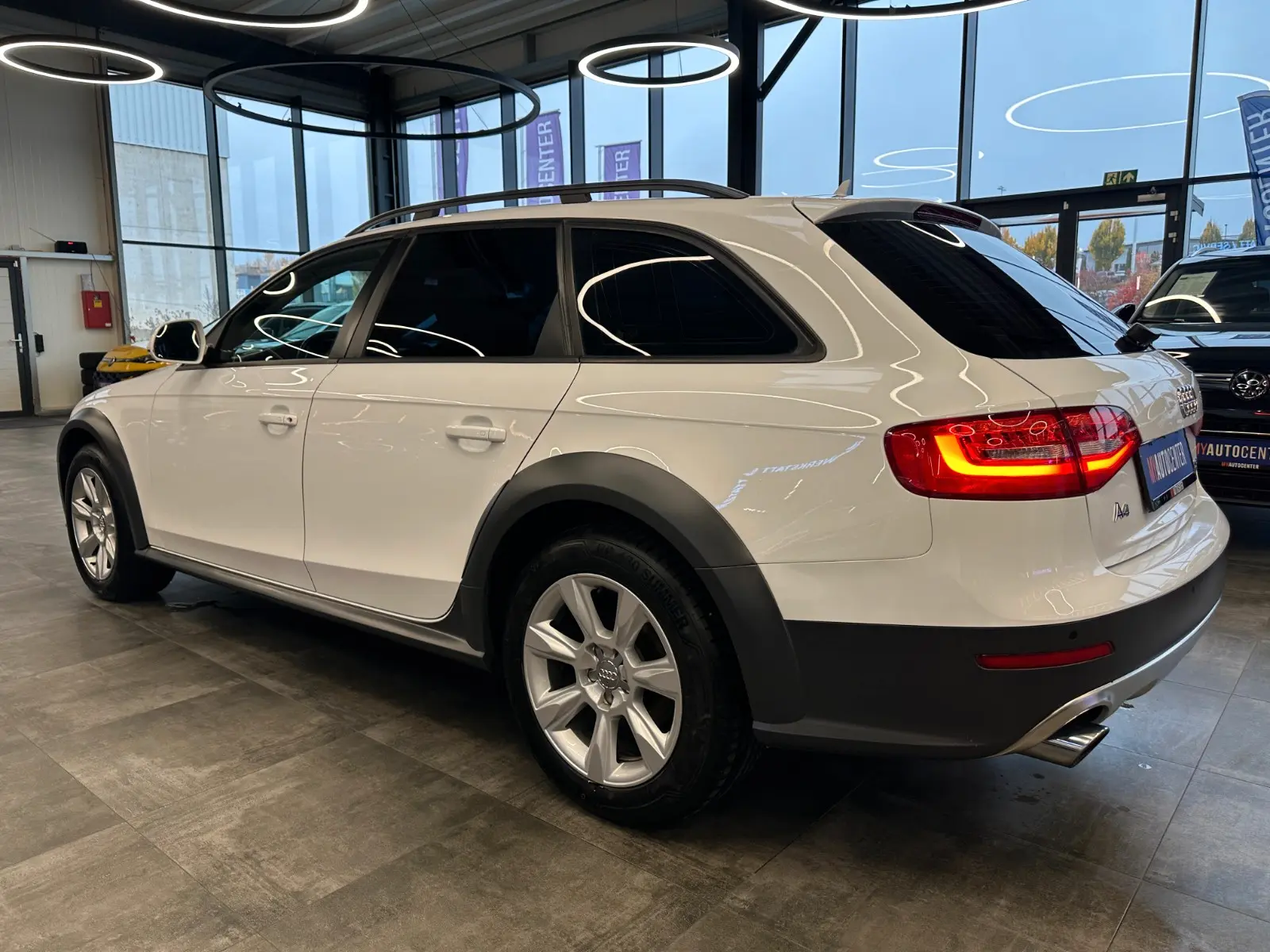 Audi A4 Allroad 2.0 TFSI quattro 211 ch • S tronic • GPS • Radars AV/AR • Régulateur • Sièges chauffants