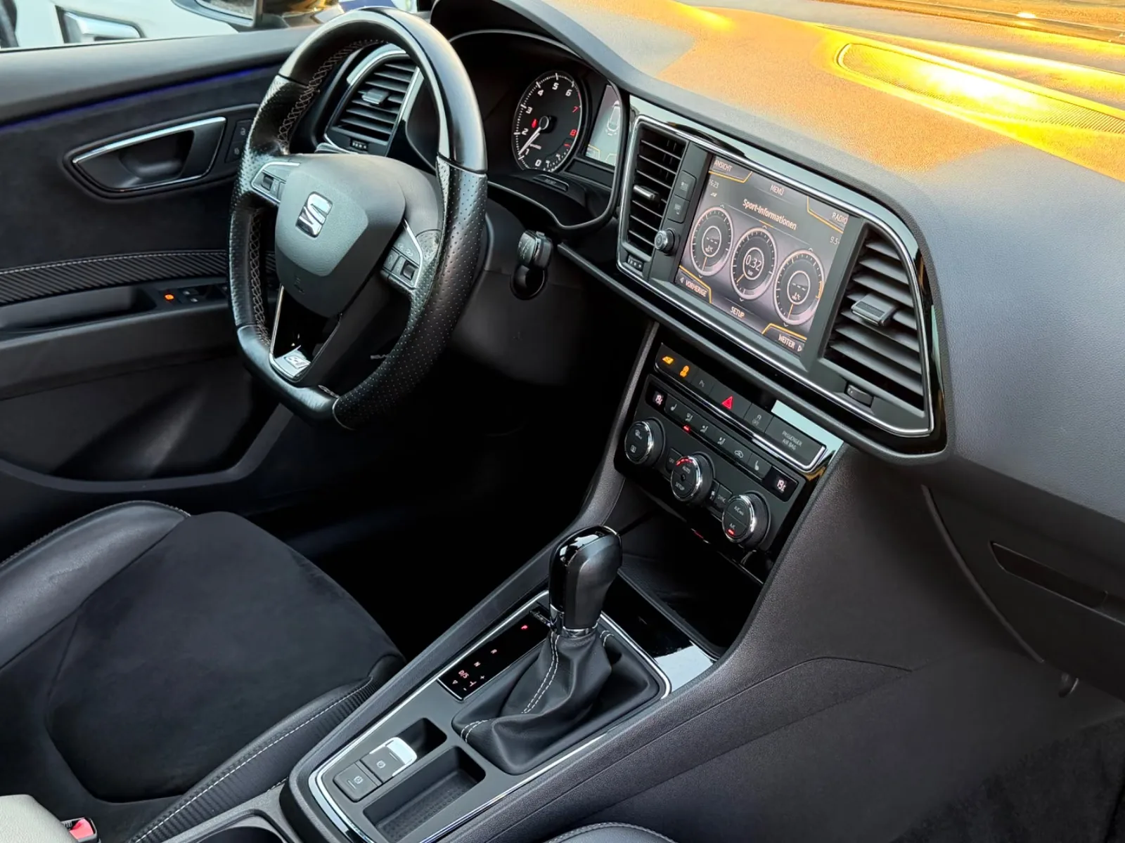 SEAT LEON ST CUPRA 300 2.0 TSI 300 CH – DSG – 4DRIVE – CUIR – LED – ACC – DCC – 69 998 KM