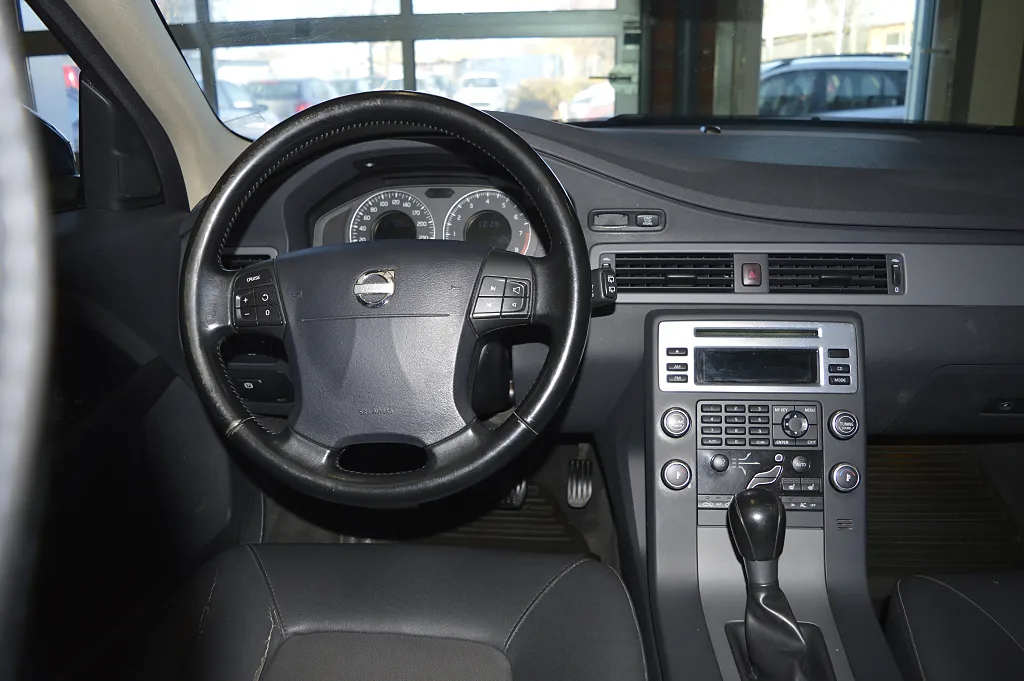 VOLVO V70 2.0 FLEXIFUEL 146CH