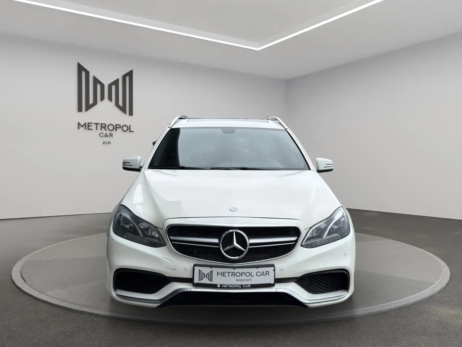 Mercedes E 350 BlueTEC Break V6 252 ch Avantgarde • Toit pano • Cuir • Harman Kardon • GPS • LED