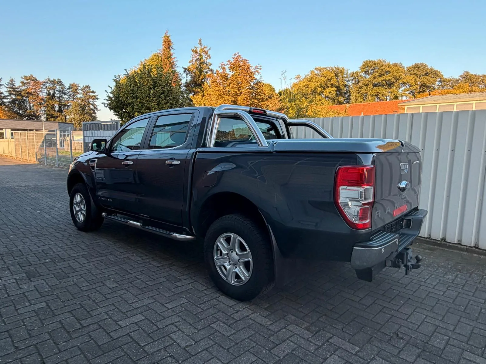 FORD RANGER LIMITED DOPPELKABINE 4X4*3,2 L TÜV 6-28* | BVM