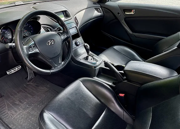 Hyundai Genesis Coupé 3.8 V6 – 303 ch – BVA – Propulsion – Cuir – 72 210 km