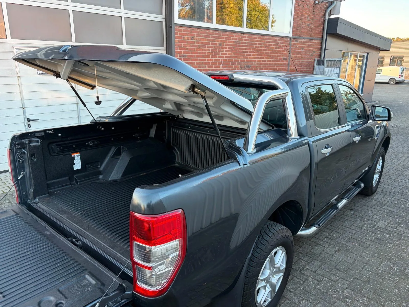 FORD RANGER LIMITED DOPPELKABINE 4X4*3,2 L TÜV 6-28* | BVM