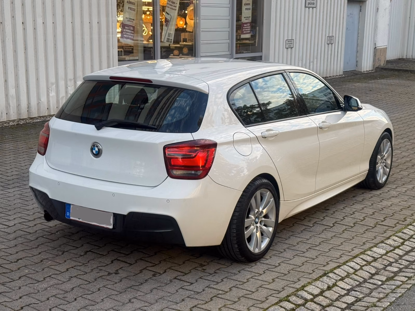 BMW 118I - BVA - M PAKET SPORTLINE - 170 CV - TOIT OUVRANT